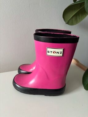 Stonz Kids Hot Pink Rain & Snow Boots with Black Trim